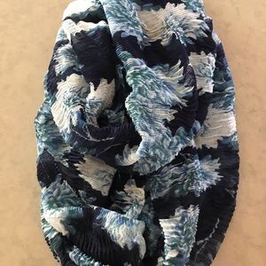 Light Infinity Scarf Blue And White